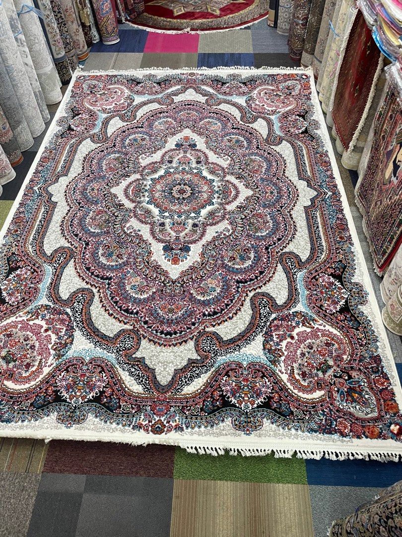 Persian carpet 65073557707139116