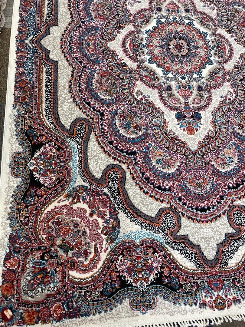 Persian carpet 65073557707139111