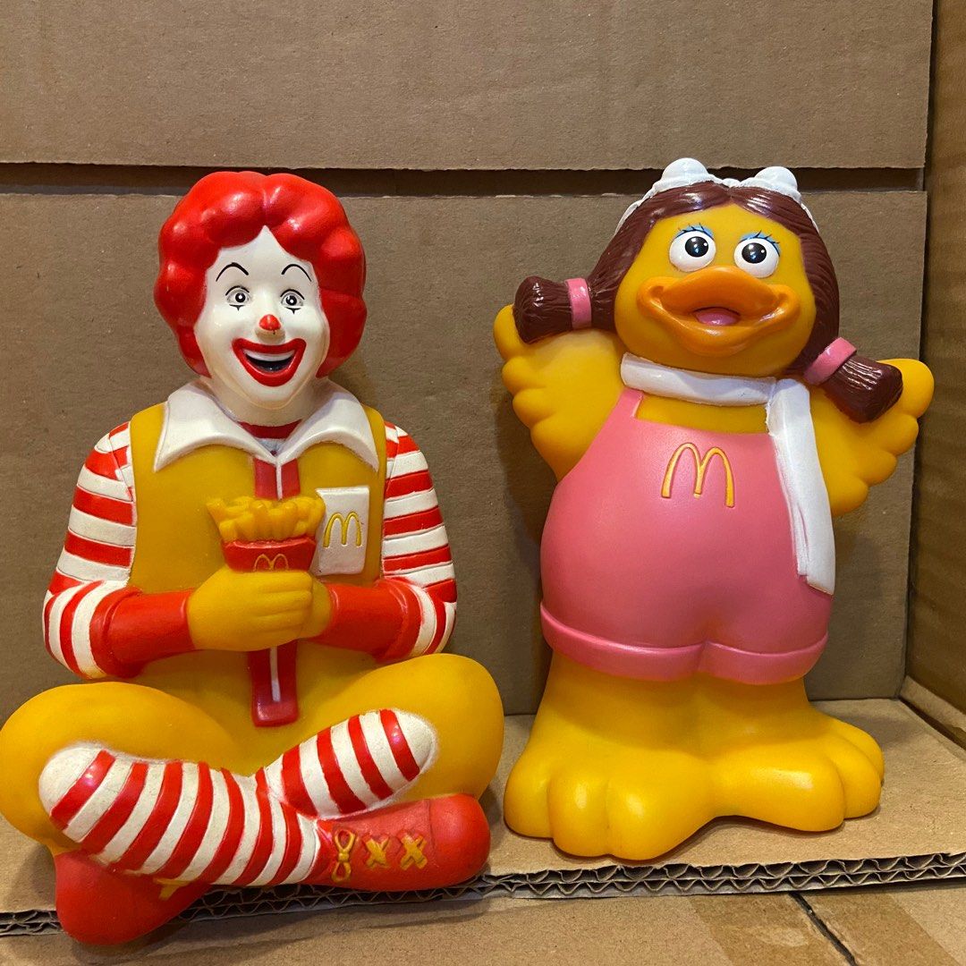 缺一蓋90年代麥當勞懷舊軟膠錢箱麥當勞叔叔漢堡神偷小飛飛, 興趣及遊戲, 玩具& 遊戲類- Carousell