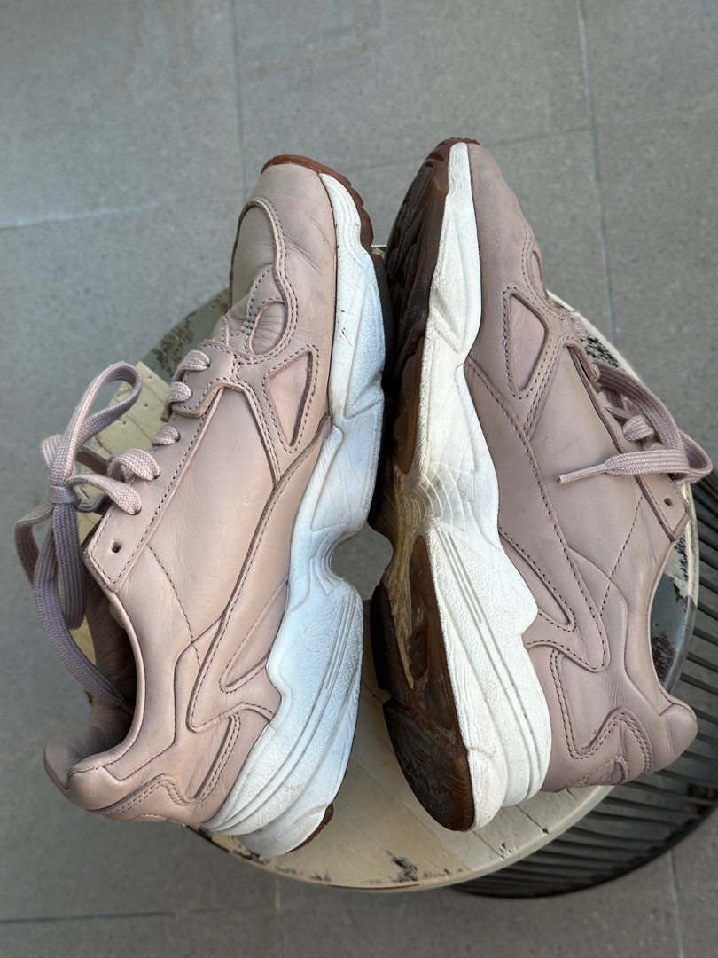 Adidas falcon old store