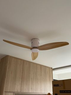 (Category: ) located in . Submitted by wardrobeupdaterx (Listing ID 1334413090, Image 1). Description: .