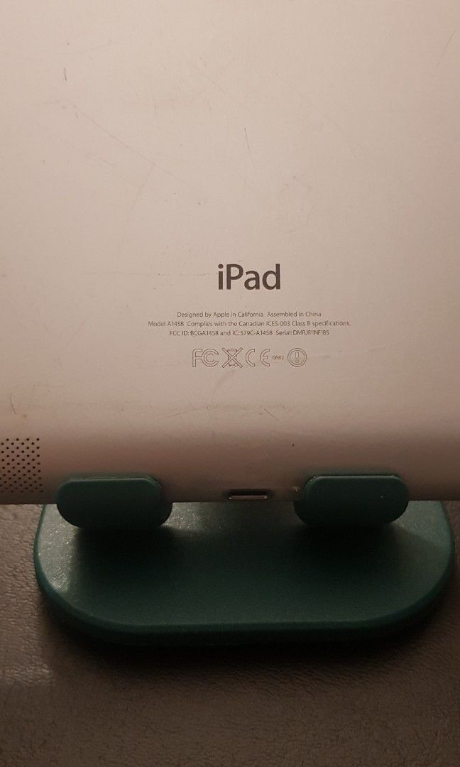 Apple iPad 4th gen with FREEBIE Netflix (Category: iPad) located in Cavite. Submitted by jmy826 (Listing ID 1334423796, Image 3). Description: Apple iPad 4th gen 16gb Wifi Good for Kids, Ate, Parents, Lolo, Titas... FREE Netflix Account Bezel color White Retina Display 9.7-inch (diagonal) Chip: Dual-core A6X with quad-core graphics Power: Massive 11,560 mAh battery Issue: corner dents, too many scratches sa likod Price, 2,400.0 Inclusion: iPad & 