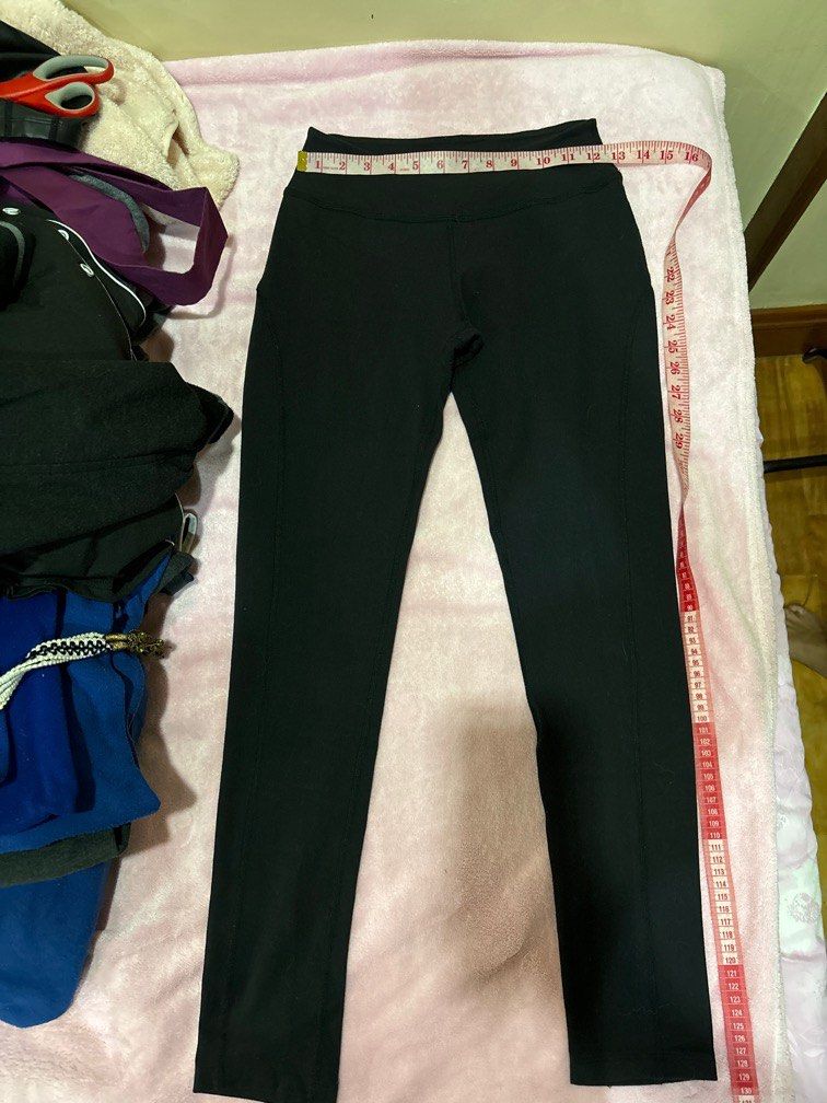 Beyond yoga classic black leggings (Category: Activewear) located in Mandaluyong City. Submitted by kat.store (Listing ID 1334412474, Image 2). Description: .