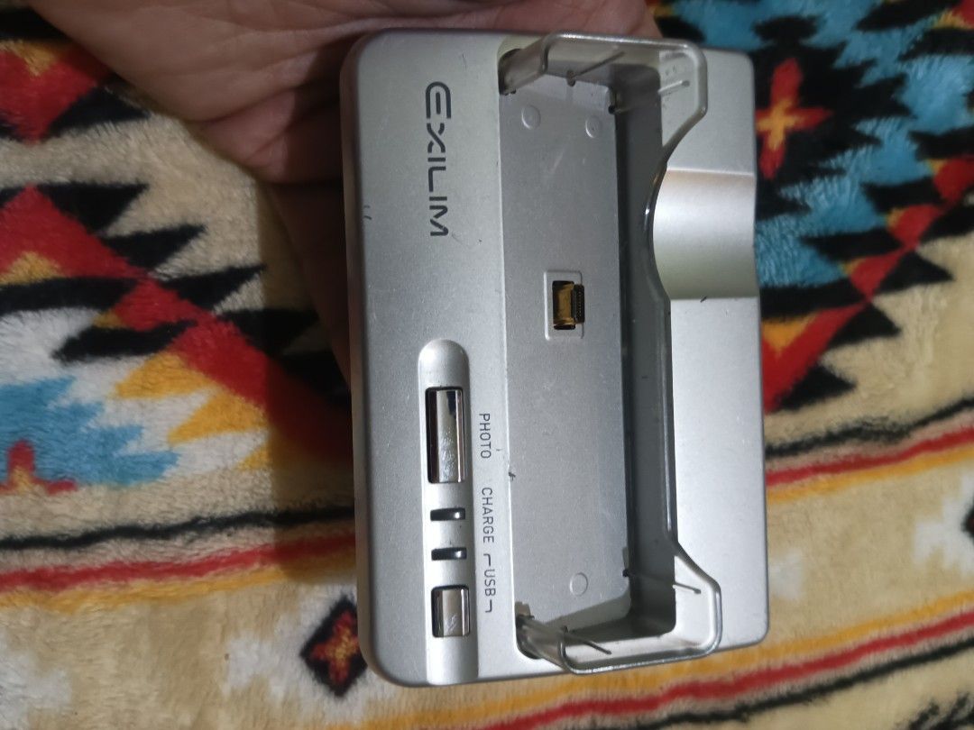 Casio Exilim cradle dock CA-24 (Category: Other Photography Accessories) located in Quezon City. Submitted by markgolveo (Listing ID 1334376979, Image 1). Description: Casio Exilim cradle dock CA-24.
