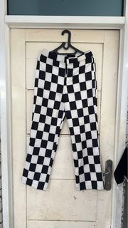(Kategori: ) berada di . Dikirim oleh preloved_violina (ID iklan 1334407631, Gambar 1). Deskripsi: .