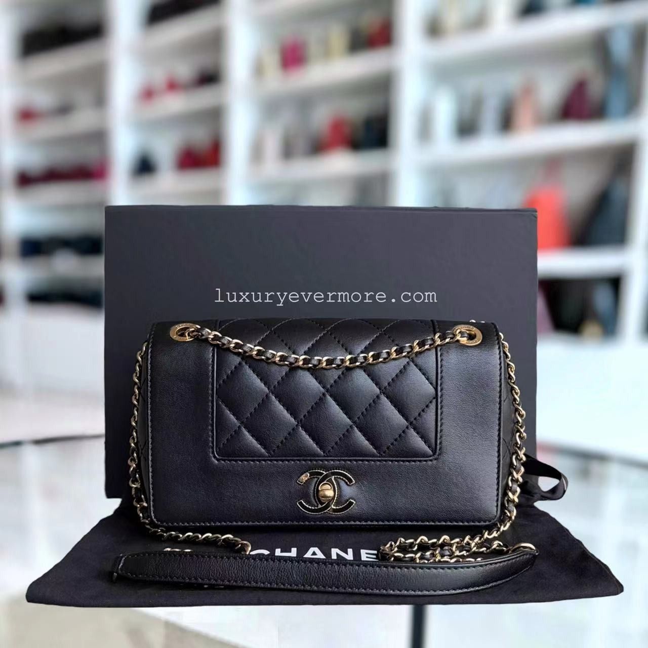 Chanel Mademoiselle Flap Bag Small 23CM Quilted Lambskin Black
