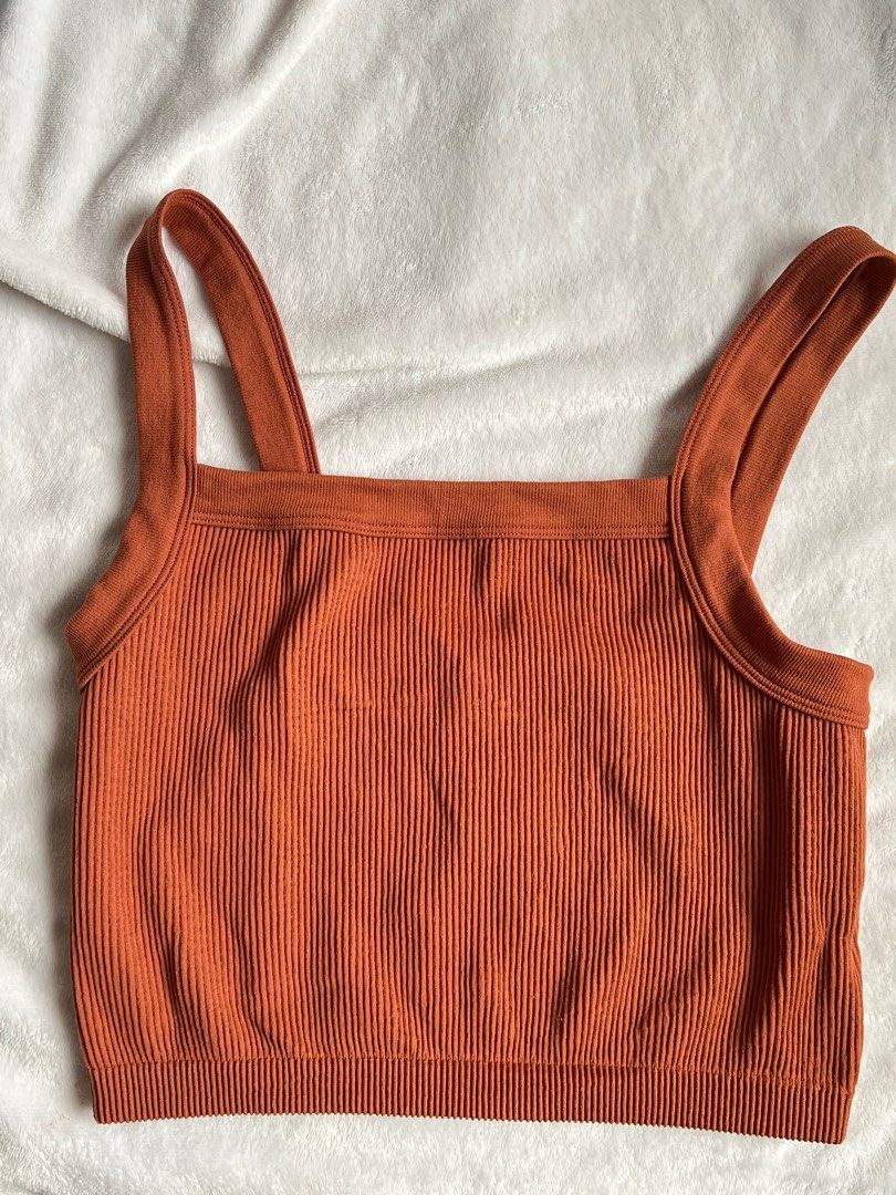 Cotton on cami crop top (Category: Sleeveless) located in Tuguegarao City. Submitted by orymiming (Listing ID 1334413721, Image 1). Description: Cotton on cami crop top size M but can fit S-M.