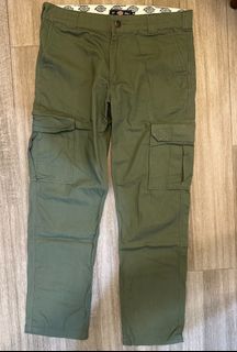 （分類：）位於 。 由 noahhh_88 提交（商品編號 1334528138，圖片 1）。簡介： 。