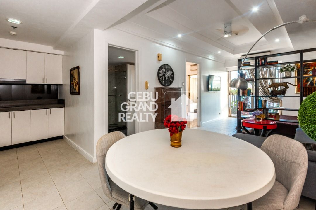 High-End Condo Rentals With Views photo