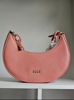 (Category: ) located in . Submitted by sharon_preloved_items (Listing ID 1334463217, Image 1). Description: .