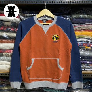 (Kategori: ) berada di . Dikirim oleh blacksmiththriftmart (ID iklan 1334466033, Gambar 1). Deskripsi: .