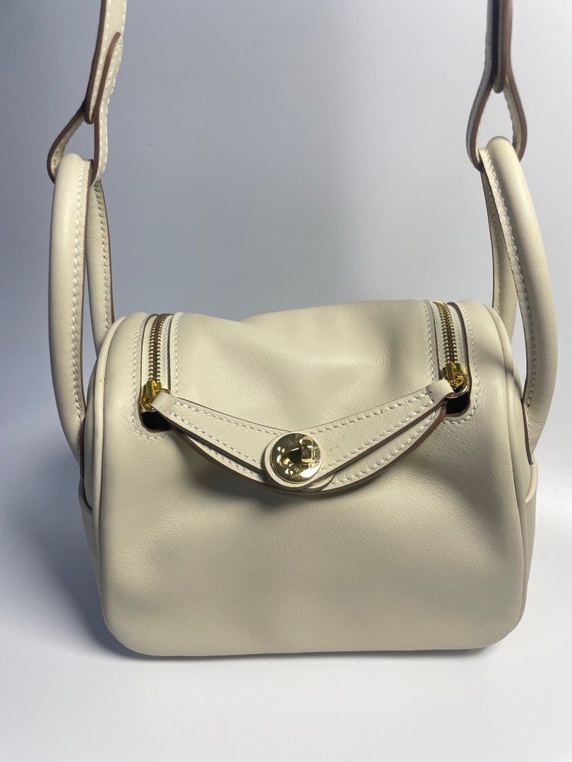 H Mini Lindy in Offwhite Color (Category: Luxury Bags & Wallets) located in Paranaque City. Submitted by mars_eshoppe (Listing ID 1334459506, Image 1). Description: .