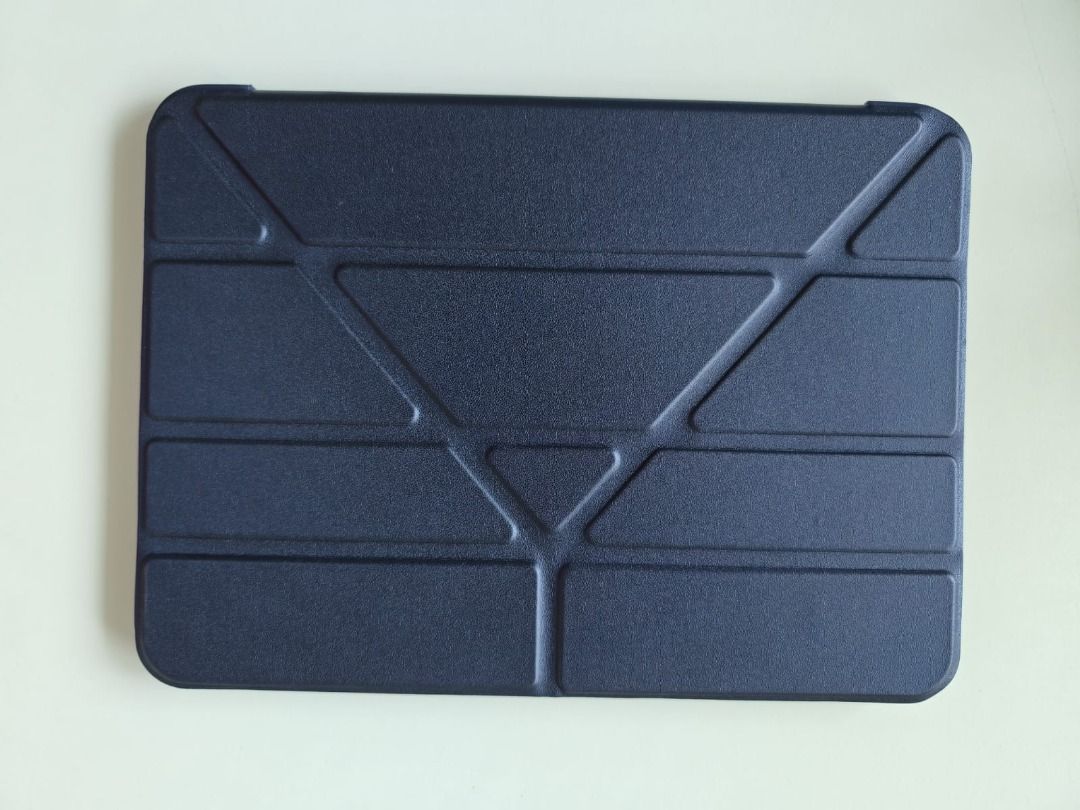Ipad Case （分類：手機套及手機殻）位於 Hong Kong。 由 kingsjealous 提交（商品編號 1334401425，圖片 1）。簡介： For those who want a virtually new case, its available for pickup or for SF express shipment. Quality is excellent and can be used as a stand or flat.。
