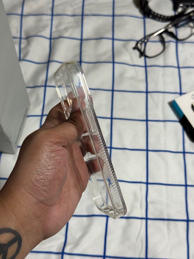 iPhone 14 Pro - Clear Case (Category: Cases & Sleeves) located in Carmona. Submitted by marlaurente (Listing ID 1334454671, Image 3). Description: given to me as a gift. rfs: changed phone, decluttering quezon city, timog, or biñan laguna. can do delivery!.