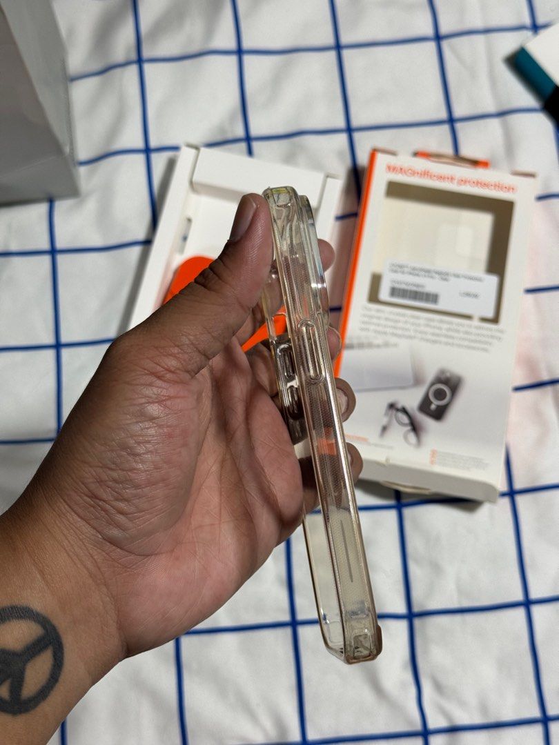 iPhone 14 Pro - Cygnett Clear Magsafe Case (Category: Cases & Sleeves) located in Carmona. Submitted by marlaurente (Listing ID 1334453723, Image 3). Description: honest issue: may signs of yellowing sa sides. sobrang kapit ng magsafe! rfs: changed phone, decluttering quezon city, timog, or biñan laguna. can do delivery!.
