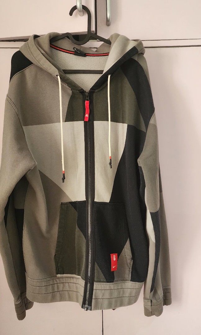 Kyrie Irving Nike Full Zip Hoodie Men s Fashion Activewear on Carousell