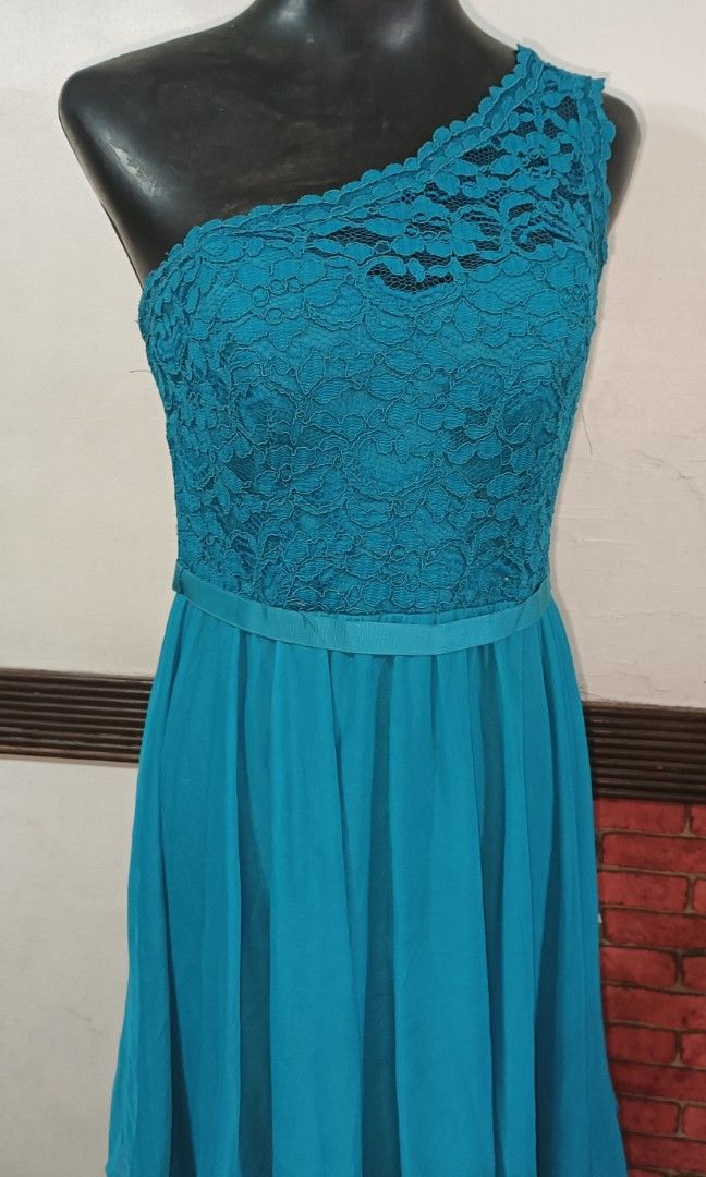 Laced gown mini dress (Category: Evening dresses & gowns) located in Imus. Submitted by cmp888 (Listing ID 1334541649, Image 1). Description: like new once used sml to med very nice no flaw pm for more info just decluttering stocked in cabinet.