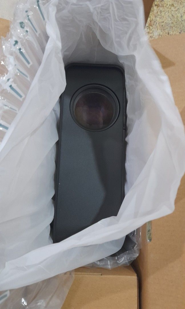 Lcd projector (Category: Projectors) located in Johor Bahru. Submitted by symphoniesofgore (Listing ID 1334484749, Image 3). Description: -brand new -have never used before because tersalah beli -dm for more info.