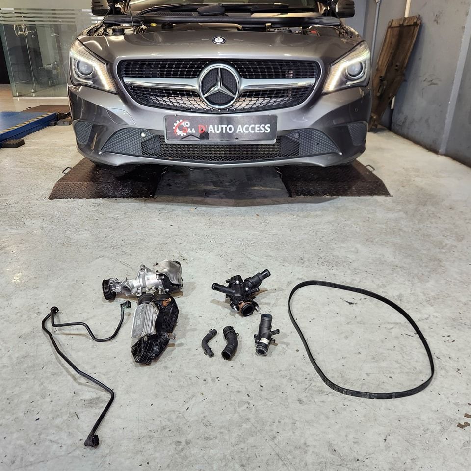 Mercedes C117 CLA180 Change Original Thermostat, Water Pump, Oil Filter ...