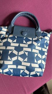 (Category: ) located in . Submitted by iris.preloved (Listing ID 1334446845, Image 1). Description: .