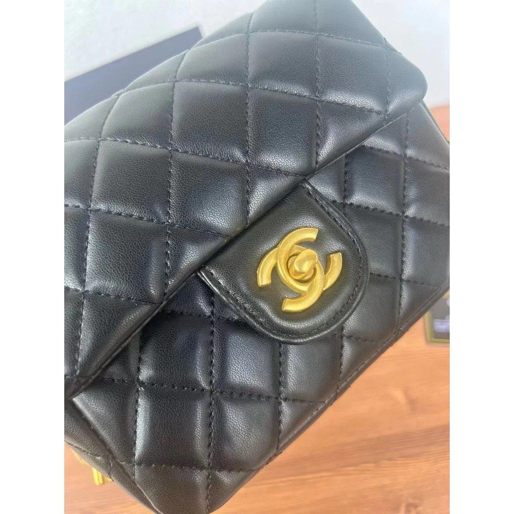Mini Black Flap Bag VIP GIFT | GWP (Category: Cross-body Bags) located in Bulacan. Submitted by allysalvador11 (Listing ID 1334389764, Image 2). Description: Size: 17x8x11cm Due to manual measurement and different measurement methods, please allow 1-3cm deviation. PREORDER / Required 50% dp for reservation NO RUSH SHIPPING! If in doubt, don’t buy! Pls read before ordering. Actual pic posted All prices are fixed. No haggling Strictly PAYMENT FIRST