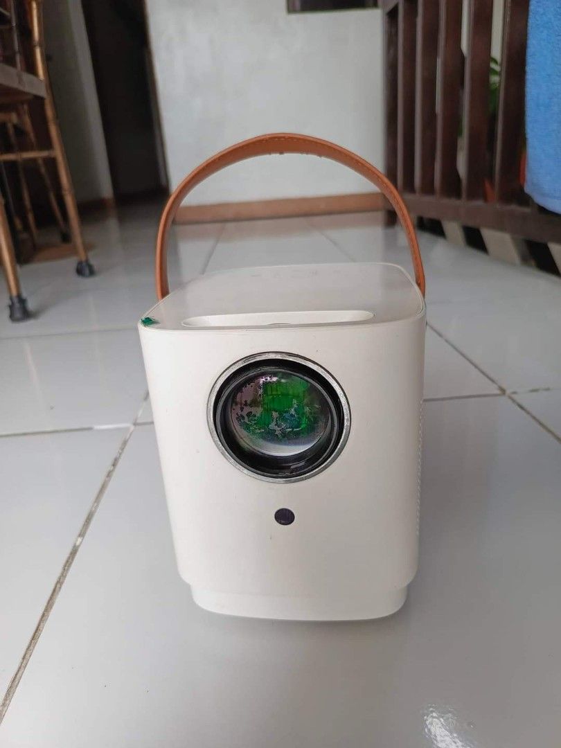 Mini Portable Projector (Category: Projectors) located in Manila. Submitted by boysattheback (Listing ID 1334387508, Image 1). Description: Rigal RD-853 Mini Portable Upright Projector 720P Inclusions: 1x Projector 1x Power Cord 1x Brand New HDMI.