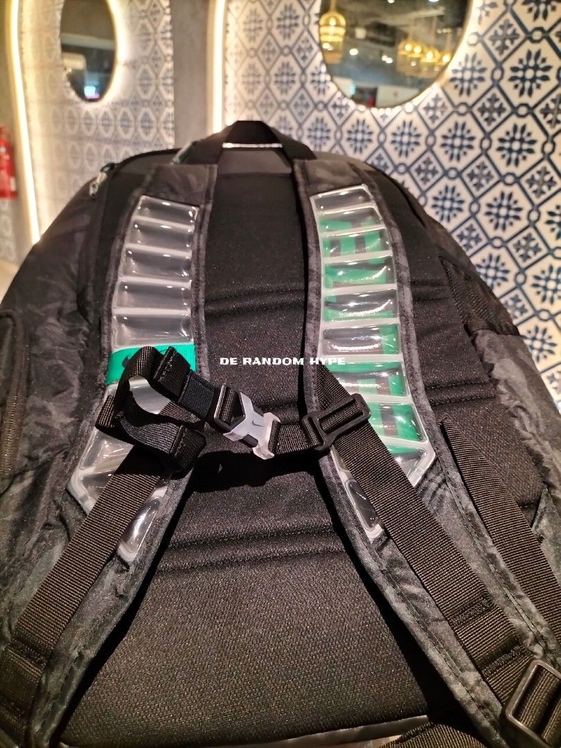 nike backpack with bubble straps