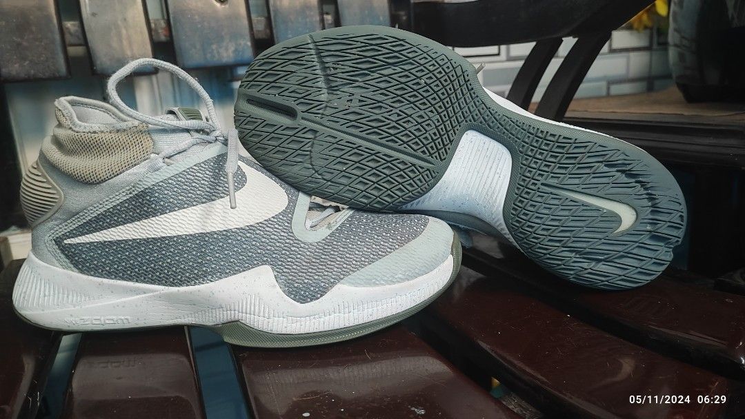 Nike hyperrev id shop