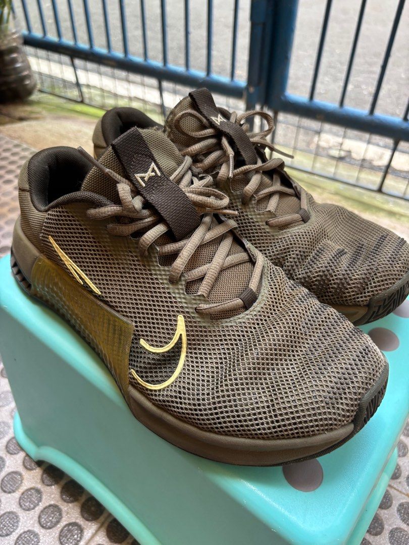 Nike metcon olive green new arrivals