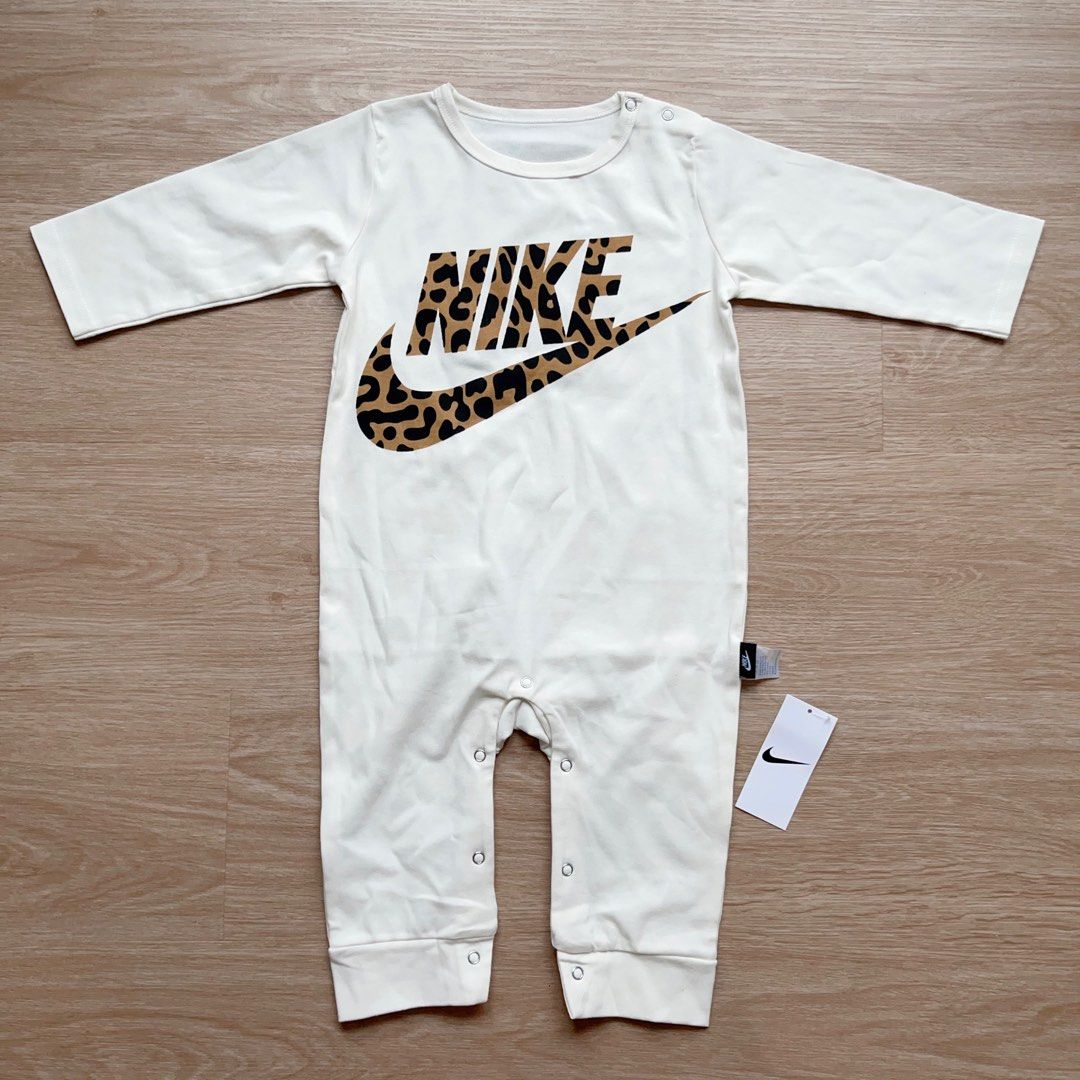 Nike baby sleepsuit shop