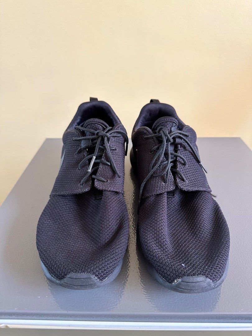 Roshe run 218 top