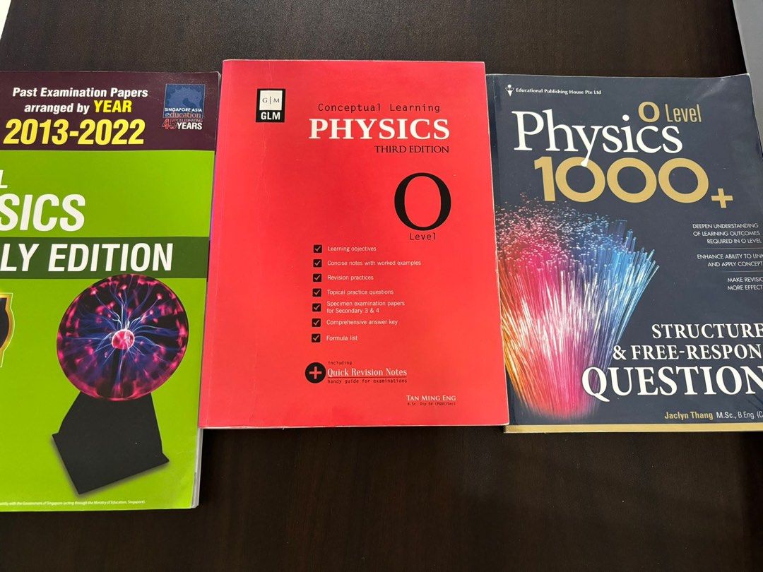 O Level Physics (Category: Assessment Books) located in Singapore. Submitted by someonehereeee (Listing ID 1334484870, Image 1). Description: PRICE CAN NEGO $3 per book.