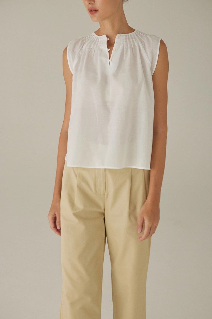 Penne Blouse in Pillow Tencel (Category: Blouses) located in Singapore. Submitted by papermartini (Listing ID 1334503799, Image 1). Description: Medium, worn once lightly Fits uk 8-10 No defects or stains NO TRADES, MEET UPS, ADDITIONAL PICS AND MEASUREMENTS $3 FOR SMART PAC.