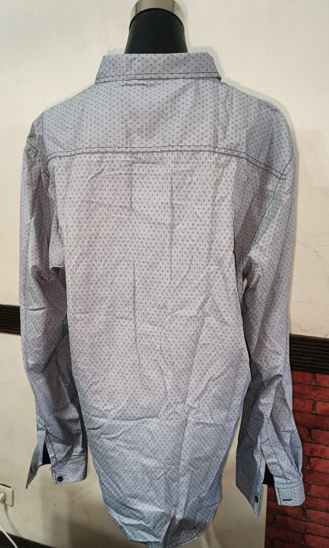 Polo longsleeve (Category: Tshirts & Polo Shirts ) located in Imus. Submitted by cmp888 (Listing ID 1334542007, Image 2). Description: decluttering new not used from usa med to large men maybe unisex pm for more info.