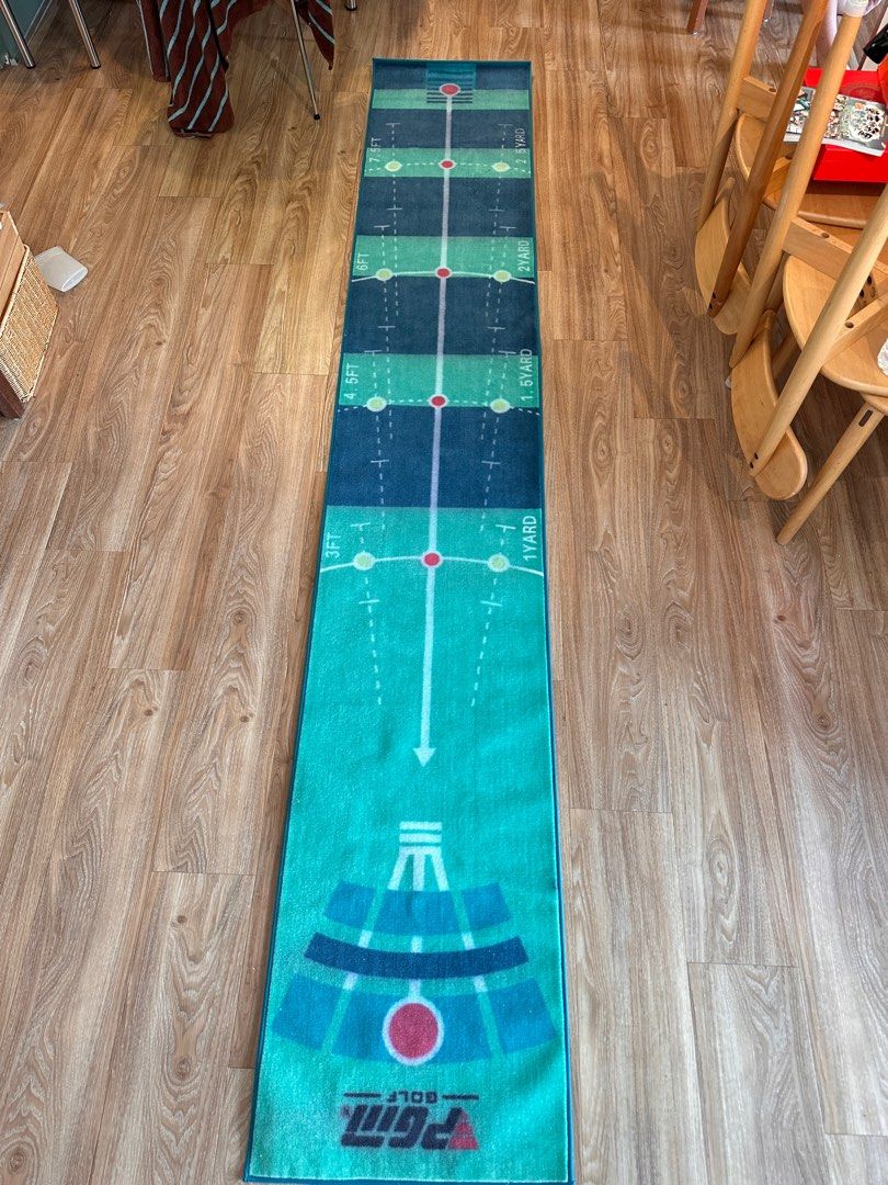 Practice mat (Category: Golf) located in Singapore. Submitted by nyxg83 (Listing ID 1334480840, Image 1). Description: Good for putting practice. .
