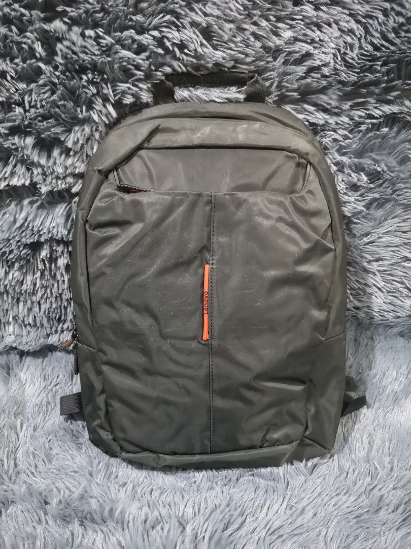 Pre-loved Lenovo Laptop Backpack (Category: Laptop Bags & Sleeves) located in Manila. Submitted by thechecklistph (Listing ID 1334477851, Image 1). Description: Pre-loved Lenovo Laptop Backpack Price: 199 Fits laptop upto 15" With 4 compartments Water resistant material Issue: with minor stitch issue as shown on the photo Pick up or shipping shouldered by buyer..