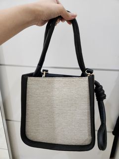 (Kategori: ) berada di . Dikirim oleh banibanishop (ID iklan 1334417494, Gambar 1). Deskripsi: .