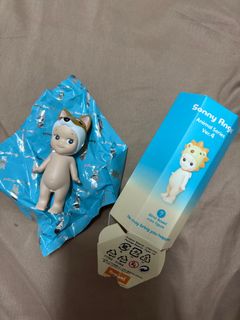 (Category: ) located in . Submitted by declutteringmaria (Listing ID 1334506648, Image 1). Description: .