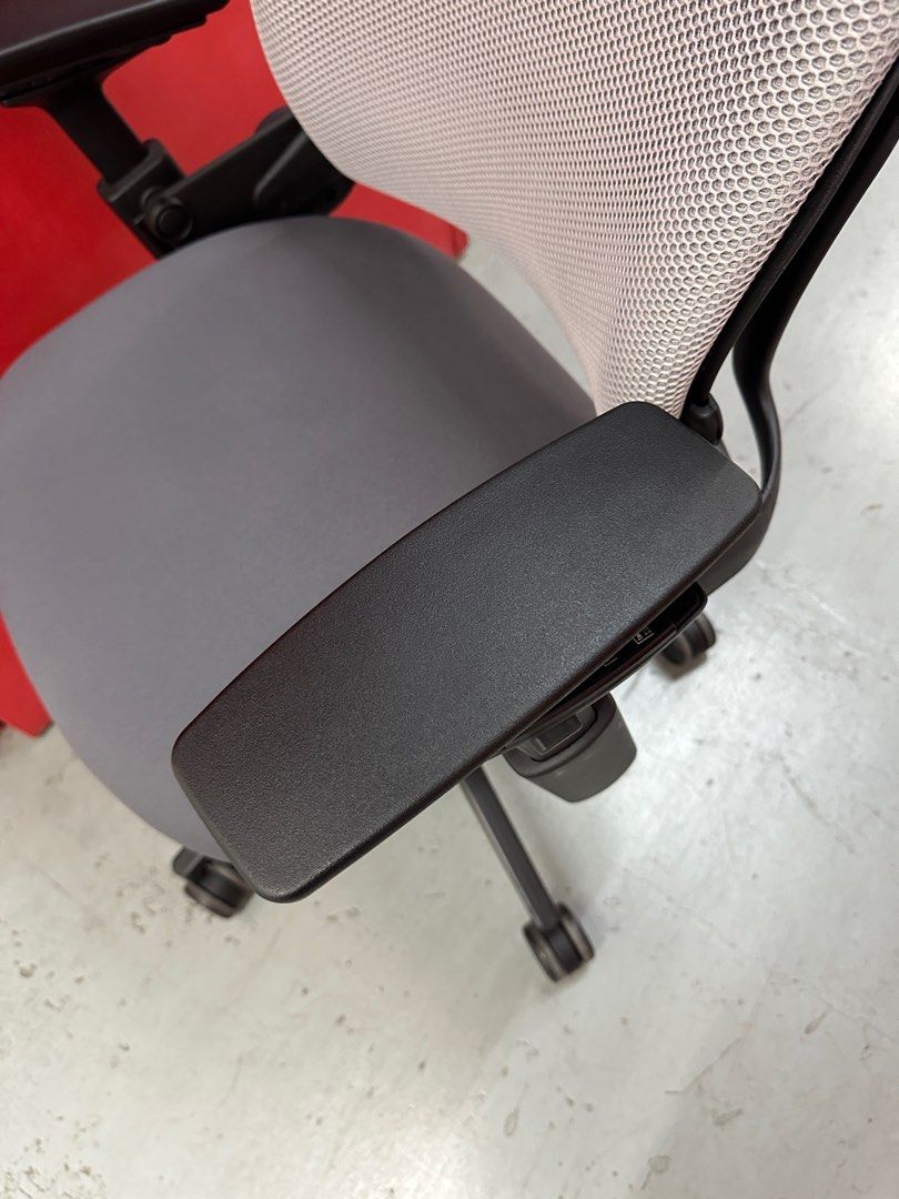 Steelcase leap 3d knit