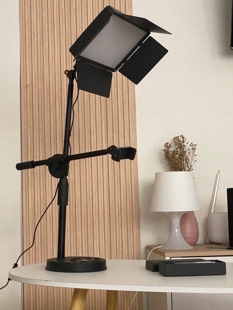 TNW 11 inch Led + phone holder (Category: Lighting & Studio Equipment) located in Imus. Submitted by prelovedbyadaa (Listing ID 1334447898, Image 3). Description: Slightly used. Just bought it last month. RFS: not enough light for me. .