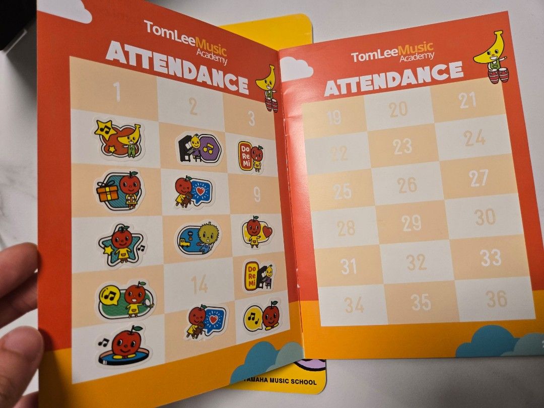 Tomlee 紅蘋果Apple Course Together with Pupple RAC Music Toddlers Course,  興趣及遊戲, 書本& 文具, 兒童書籍- Carousell