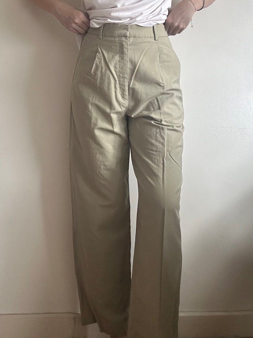 Uniqlo Olive Green Pants (Category: Other Bottoms) located in Manila. Submitted by prebychia (Listing ID 1334406602, Image 1). Description: Length: 39” Leg width: 9.5” Waist: 24-27” Helping tags: Cariño, Araw the Line, H&M, Zara, Halo halo, The Editor’s Market, Miu the Label, Merakibowy, GVN the Label, Love Bonito.