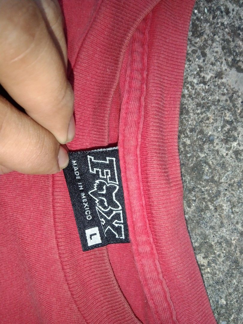 Vintage fox long sleeve (Category: Activewear) located in Manila. Submitted by jairus_clothing11 (Listing ID 1334510820, Image 3). Description: FOR SALE.