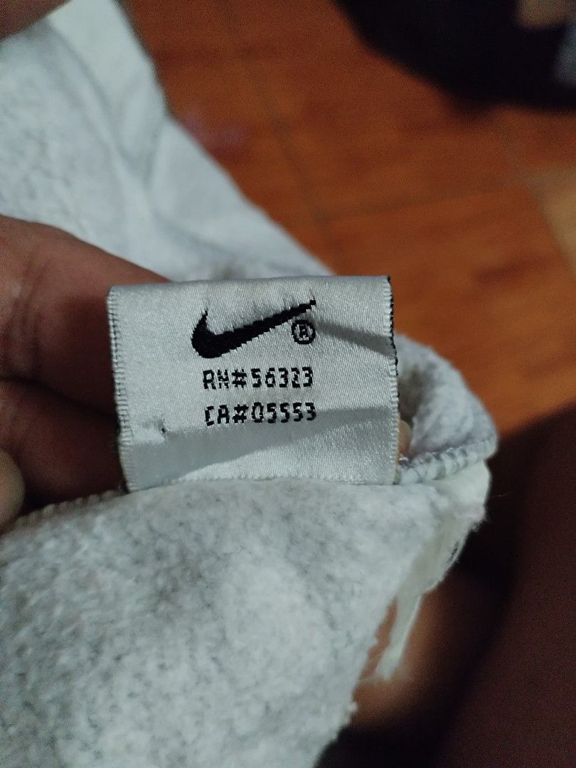 vintage Nike hoodie Men s Fashion Coats Jackets and Outerwear on Carousell