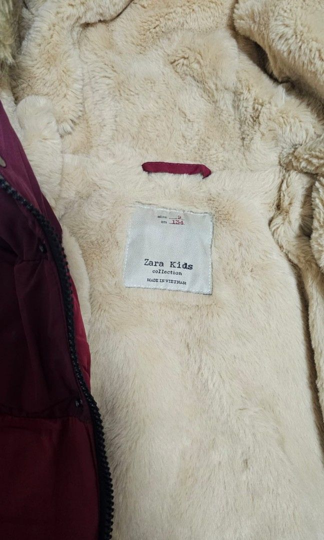 Winter Jacket (Category: Babies & Kids Fashion) located in Singapore. Submitted by palztl (Listing ID 1334402991, Image 2). Description: Zara fleece jacket.