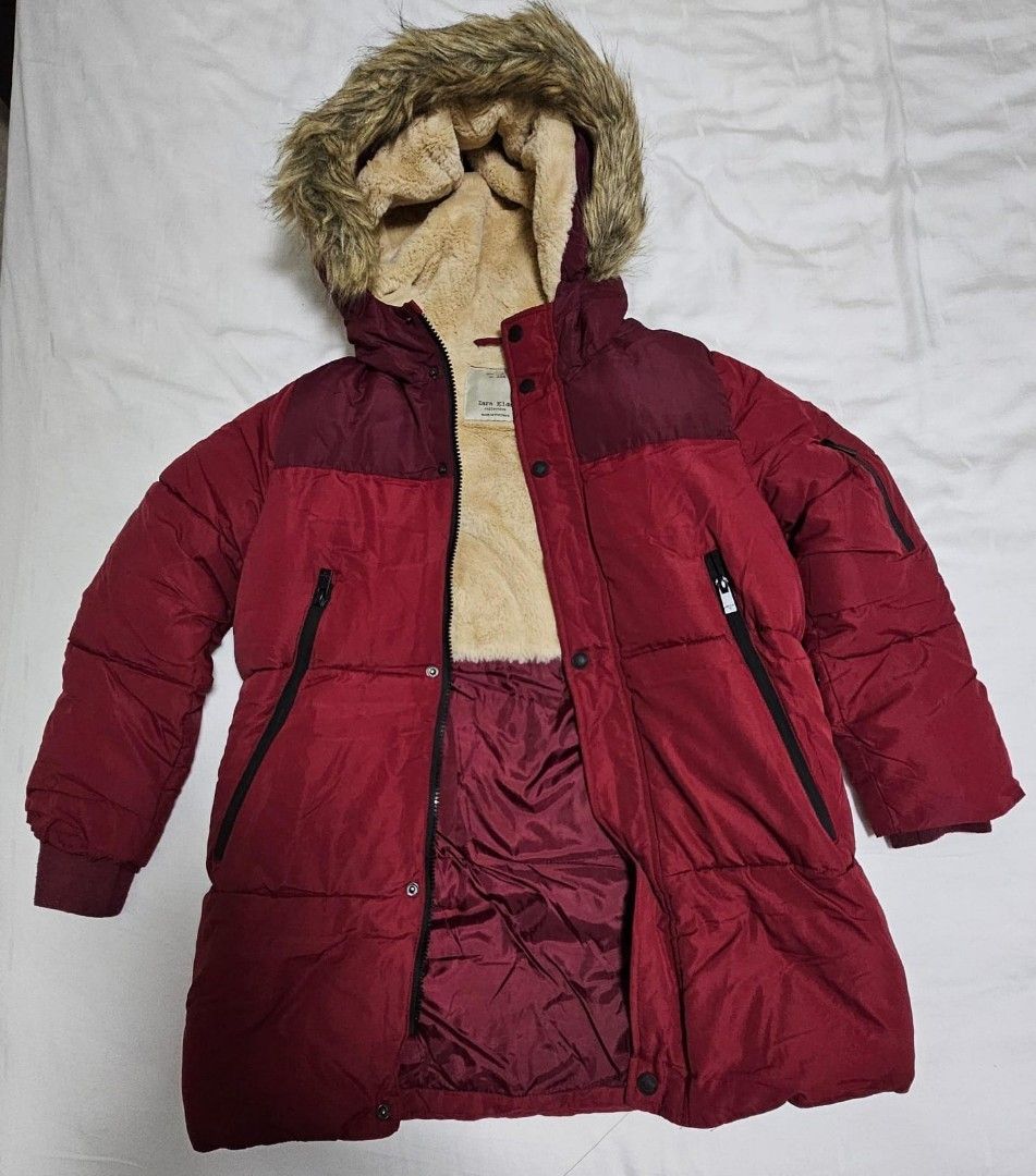 Winter Jacket (Category: Babies & Kids Fashion) located in Singapore. Submitted by palztl (Listing ID 1334402991, Image 1). Description: Zara fleece jacket.