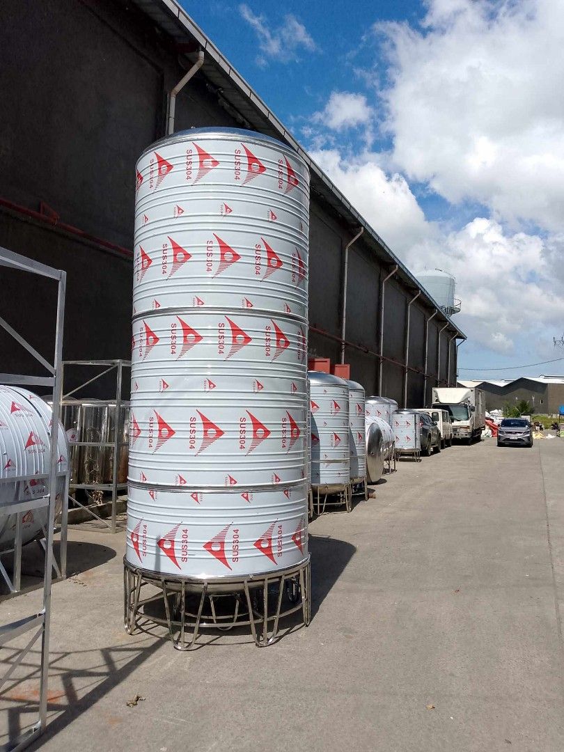 5000L water storage tank, Commercial & Industrial, Construction ...