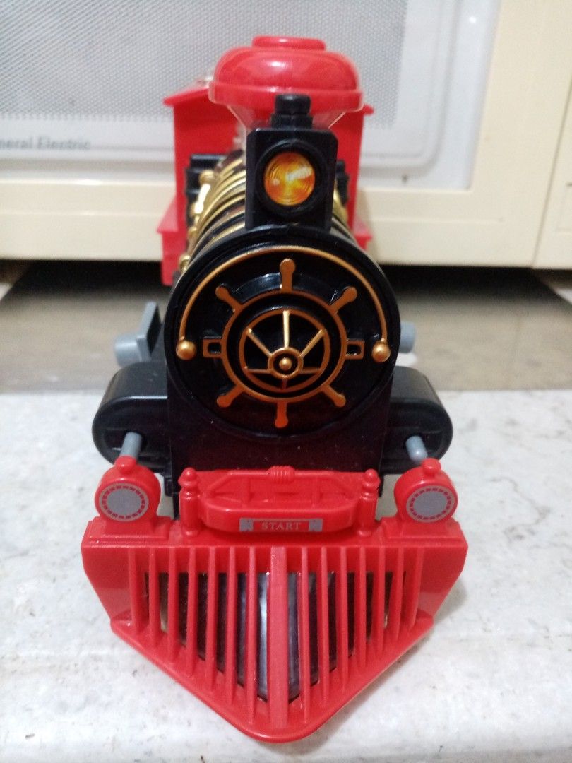 Battery operated train (Category: Kids Toys) located in Antipolo. Submitted by sonrabbit (Listing ID 1334588549, Image 3). Description: Working Bought from TOYS R US.