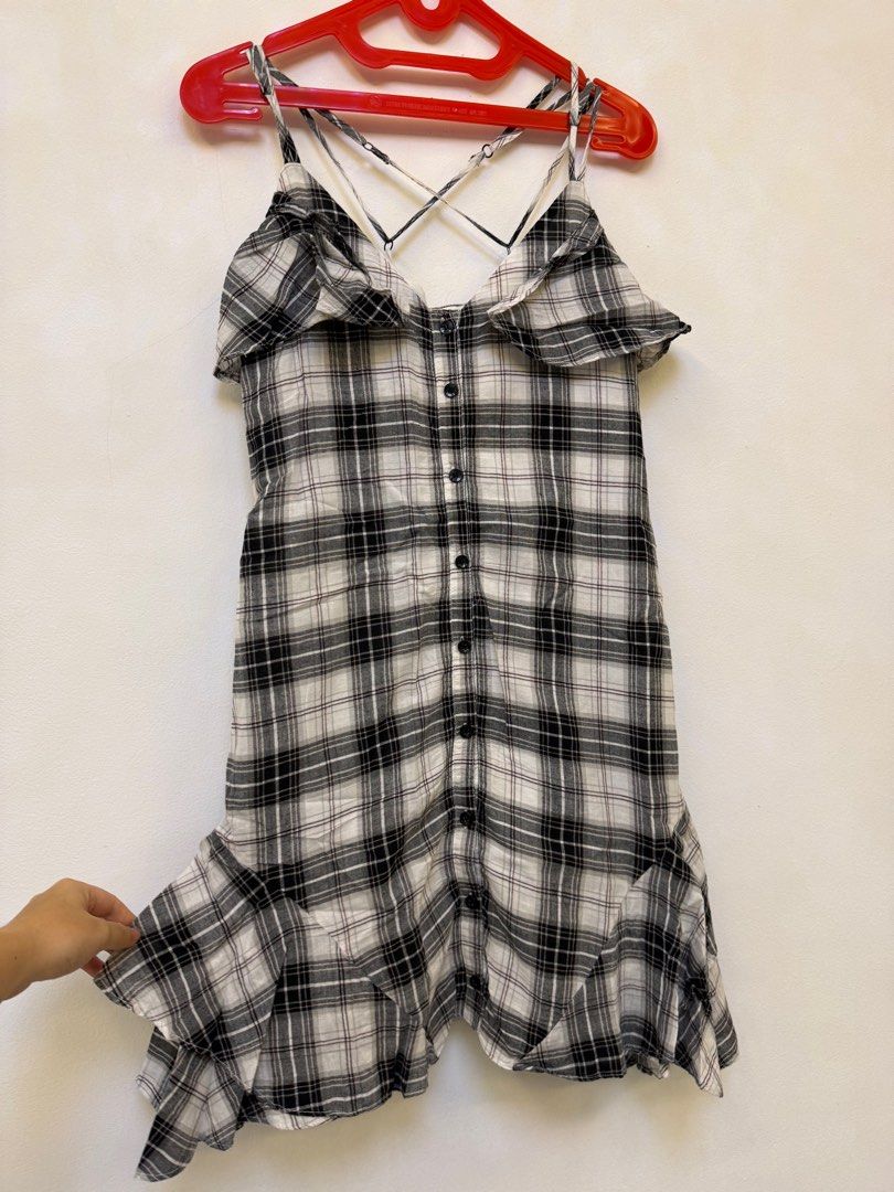BCBG Plaid Dress Fesyen Wanita Pakaian Wanita Gaun Rok di Carousell