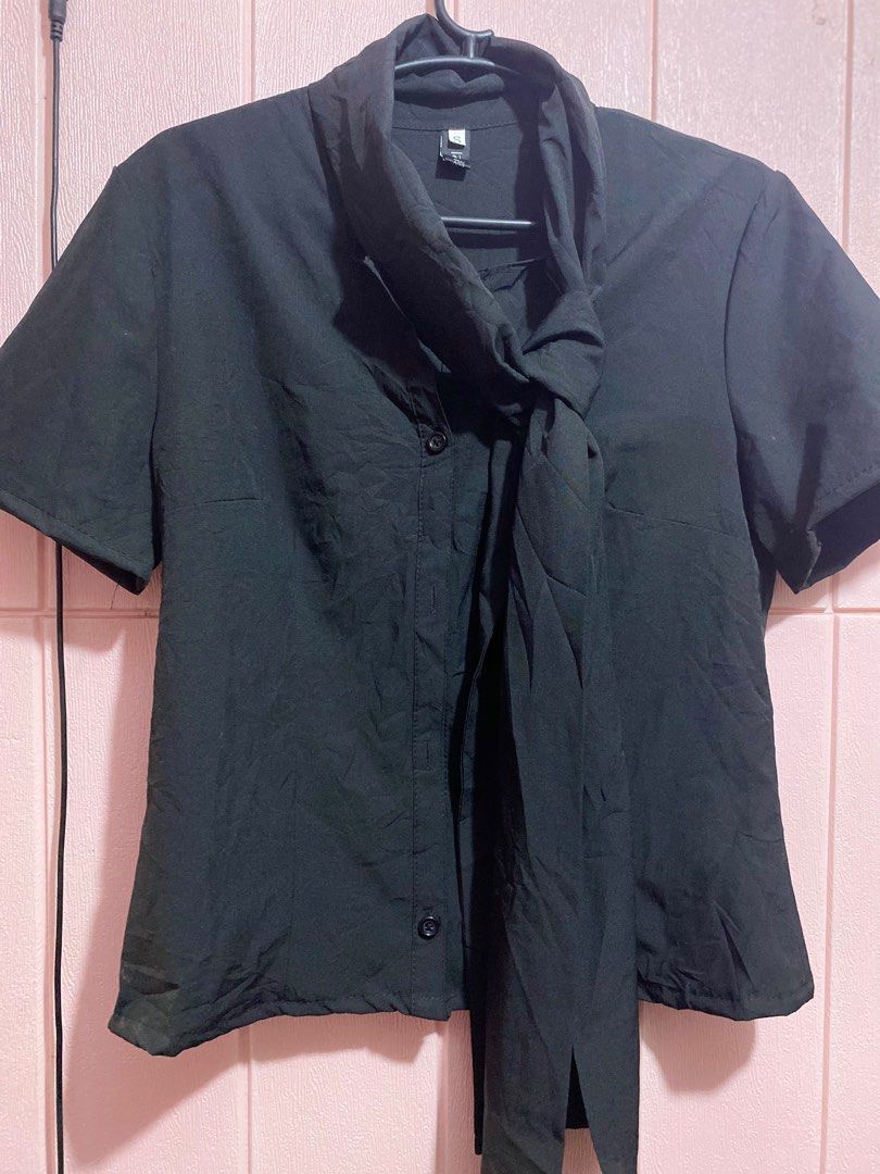 Black Polo with self tie ribbon colar (Category: Blouses) located in Quezon City. Submitted by altered_mnl (Listing ID 1334631318, Image 2). Description: .